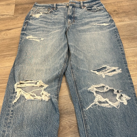 American Eagle Ripped Mom Jeans - Picture 3 of 8